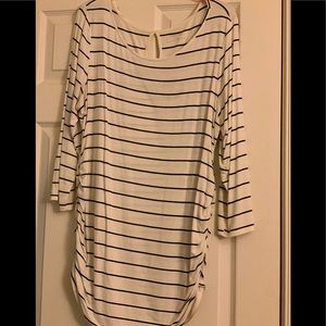 Motherhood Maternity- White and black knit top